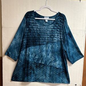 Liz & Me Women's Blue Top.  Ruffle Design With Sequins At Bottom. Size 2X 22/24W